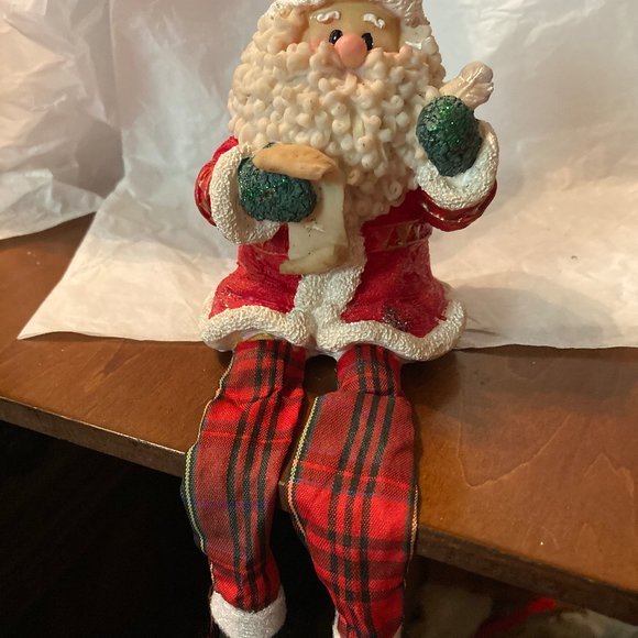 HANGING SITING SANTA CHECKING HIS LIST NEW GIFT - Picture 4 of 6